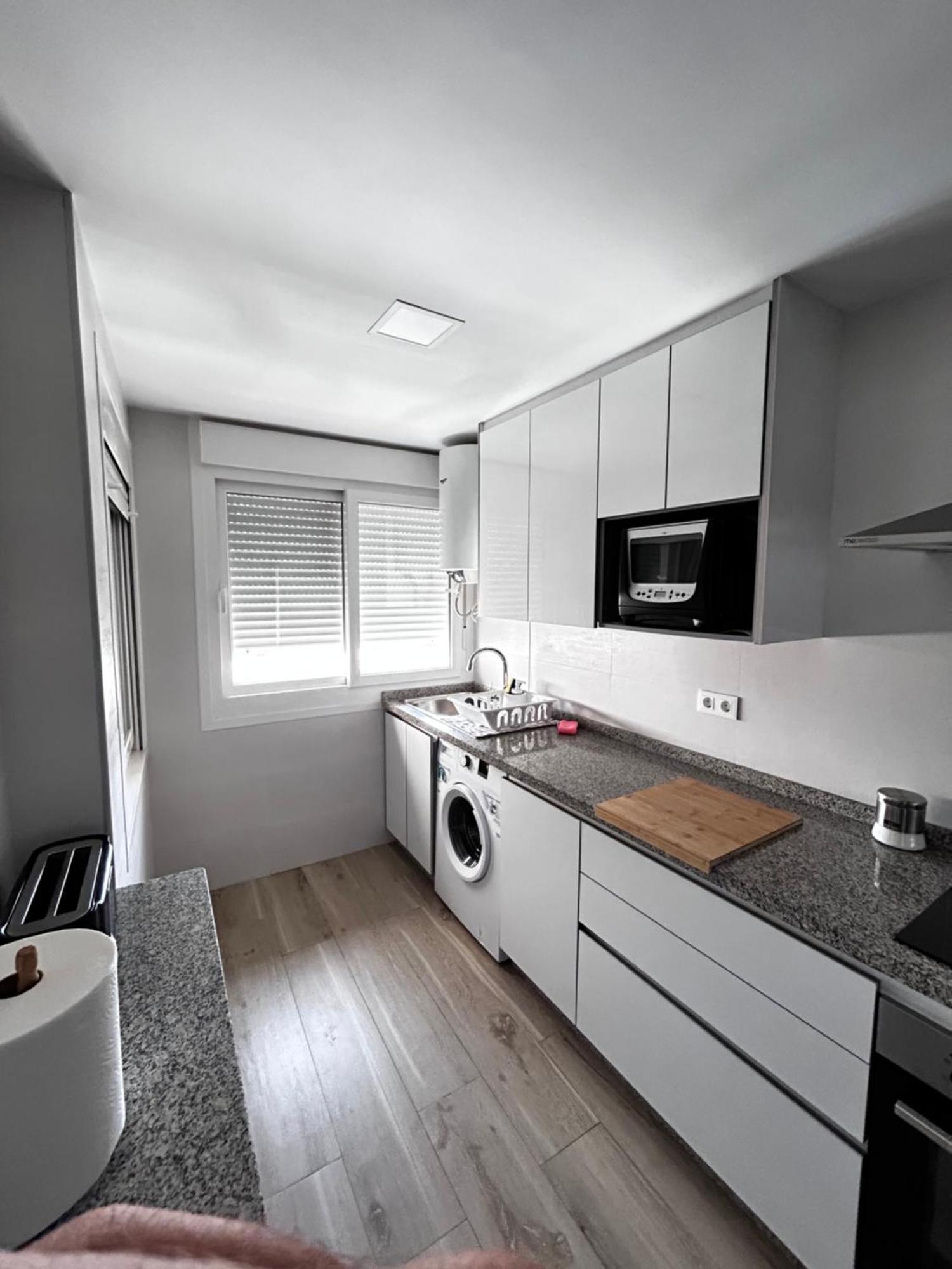Precioso Apartamento Frente A La Playa Торре-дель-Мар Екстер'єр фото